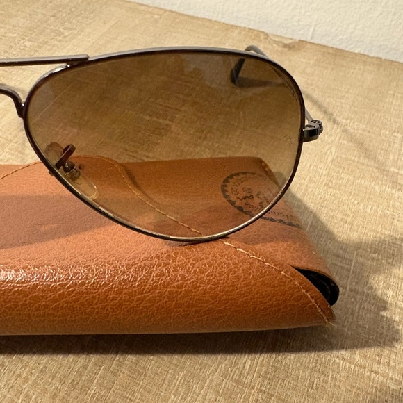 Ray-Ban
AVIATOR GRADIENT SUNGLASSES - Picture 3 of 15